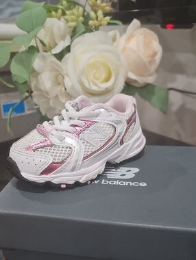 New Balance Baby/Kids White & Pink Mesh Athletic Sneaker